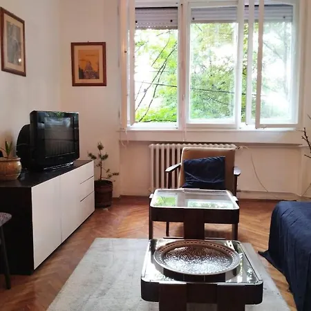 Sunset Apartment *